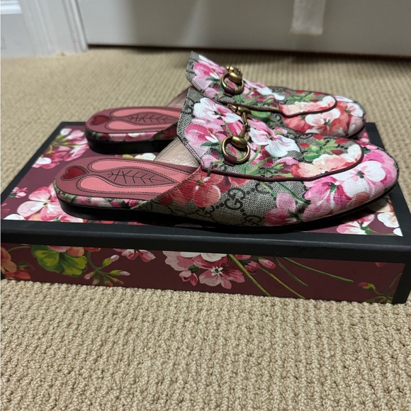 Gucci Mules size 7 - Picture 4 of 4